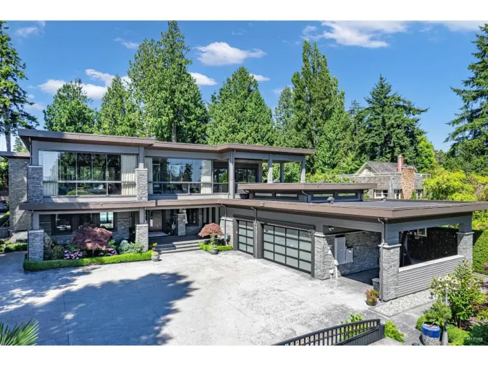 13657 MARINE DRIVE, White Rock