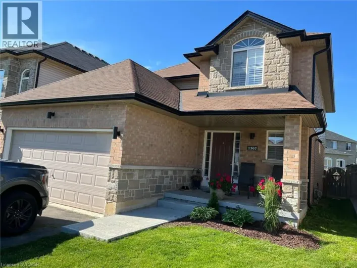 1367 UPPER PARADISE Road, Hamilton