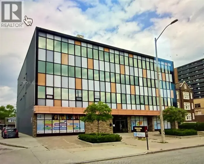 1368 OUELLETTE AVENUE, Windsor