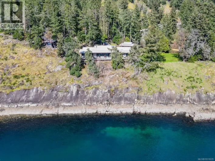 1369 Mackinnon Rd, Pender Island