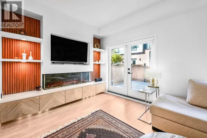 137 535 E 2ND STREET, North Vancouver