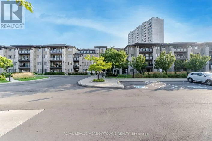 137 - 570 LOLITA GARDENS, Mississauga