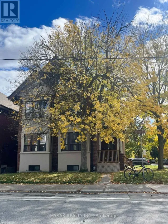 137 ANNETTE STREET, Toronto