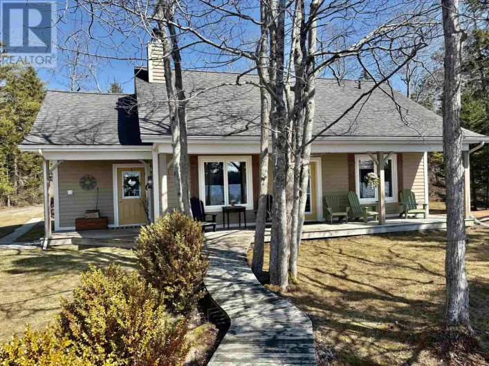 137 Beaver Point Road, North Kemptville