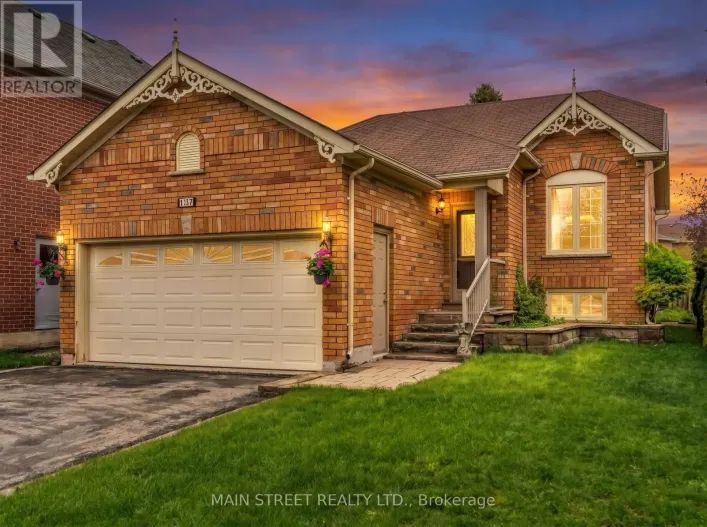 137 CLEARMEADOW BOULEVARD, Newmarket