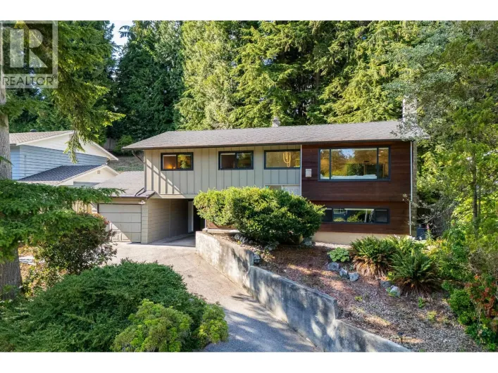 137 COLLEGE PARK WAY, Port Moody