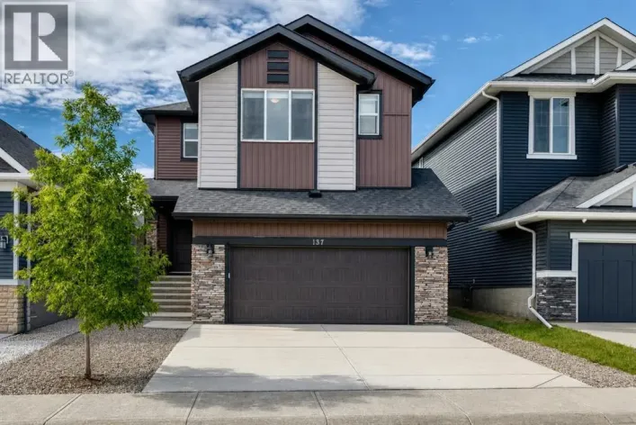 137 Creekside Way SW, Calgary