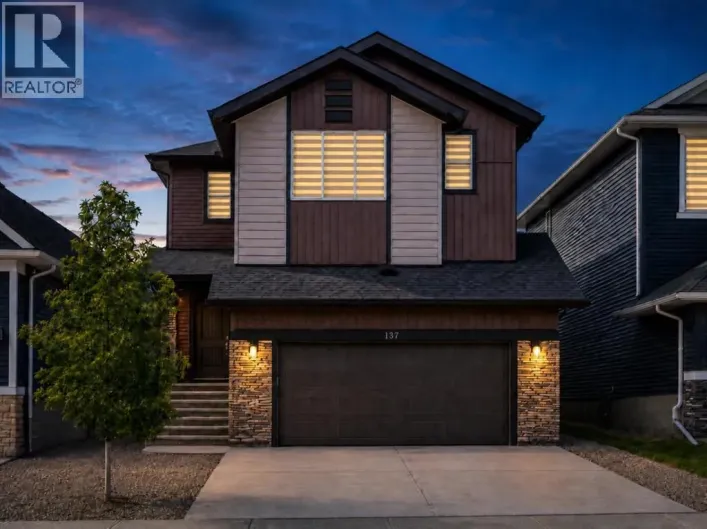 137 Creekside Way SW, Calgary