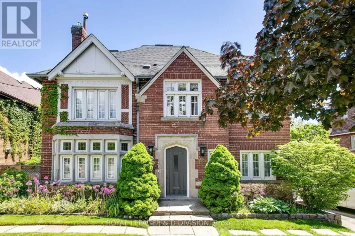 137 HIGHBOURNE ROAD, Toronto