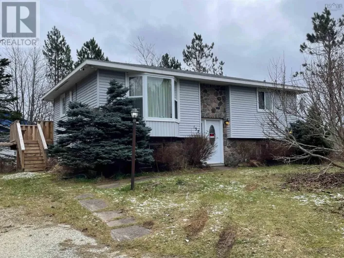 137 Hills Road, Albert Bridge