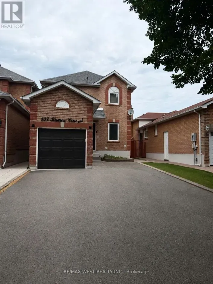 137 HUDSON CRESCENT, Bradford West Gwillimbury
