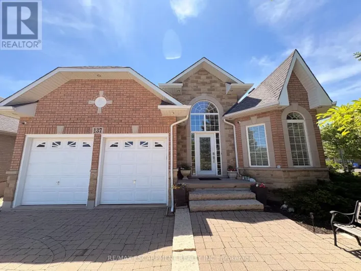 137 PINEHILL DRIVE, Hamilton