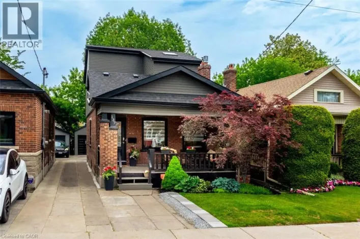 137 SPRINGDALE Boulevard, Toronto