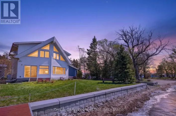 137 THOUSAND ISLANDS PARKWAY, Gananoque