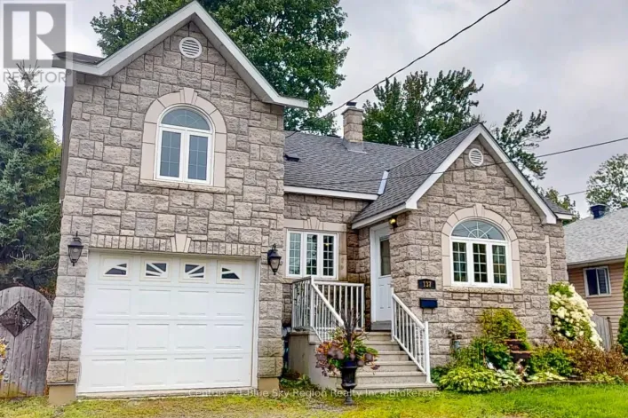 137 WHITNEY AVENUE, North Bay