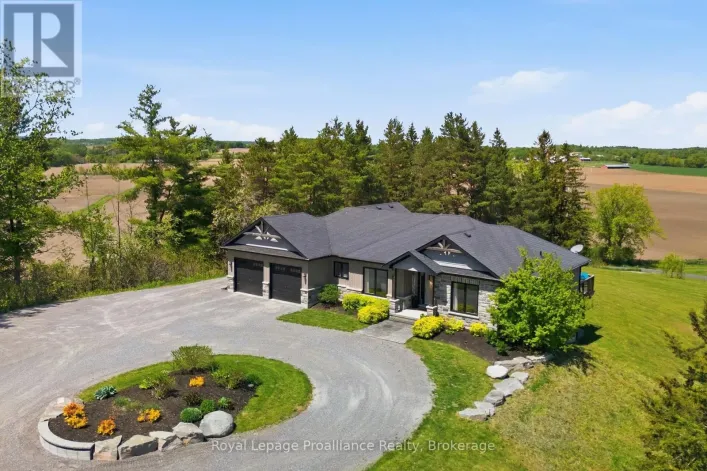 137 WINDWHISPER DRIVE, Belleville