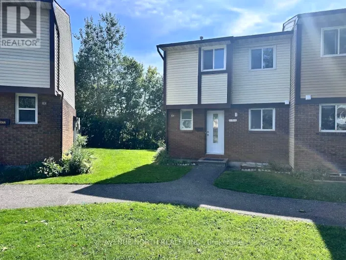 Row / Townhouse for sale: 1370 FOXWELL STREET, Ottawa