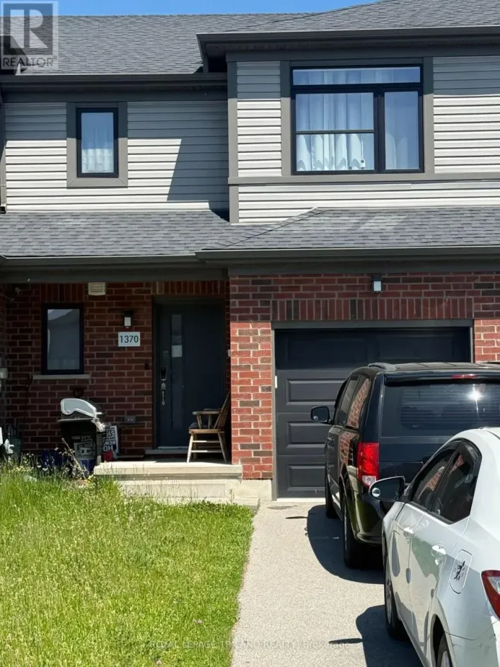 1370 MICHAEL CIRCLE, London East