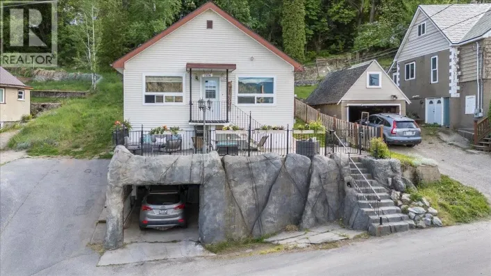 1374 MOUNTAIN Street, Trail