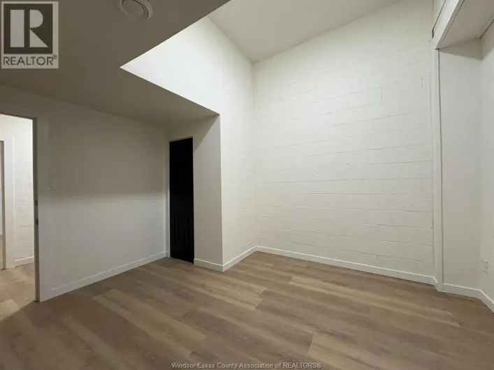 1374 WYANDOTTE STREET East Unit# REAR, Windsor