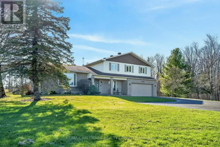 1376 MACDONALD ROAD, Russell