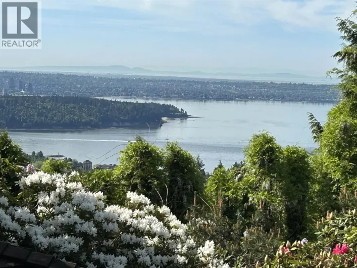1378 CHARTWELL DRIVE, West Vancouver