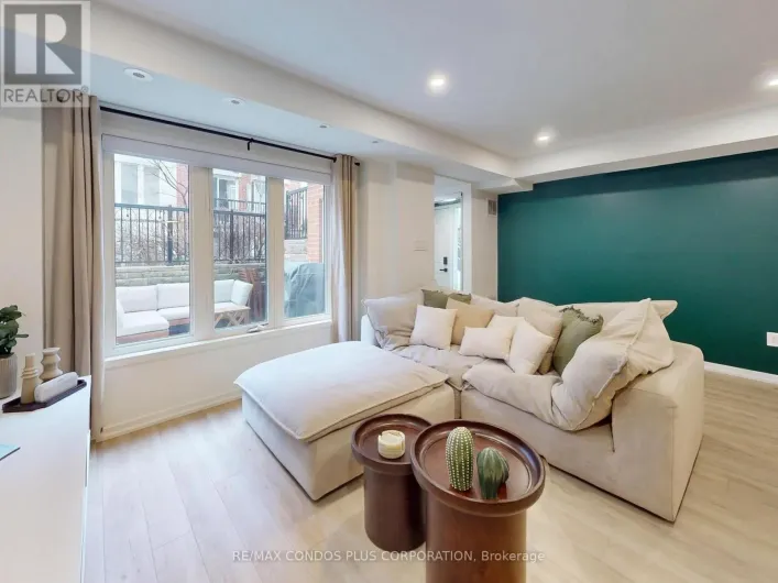 138 - 29 FLORENCE WYLE LANE, Toronto