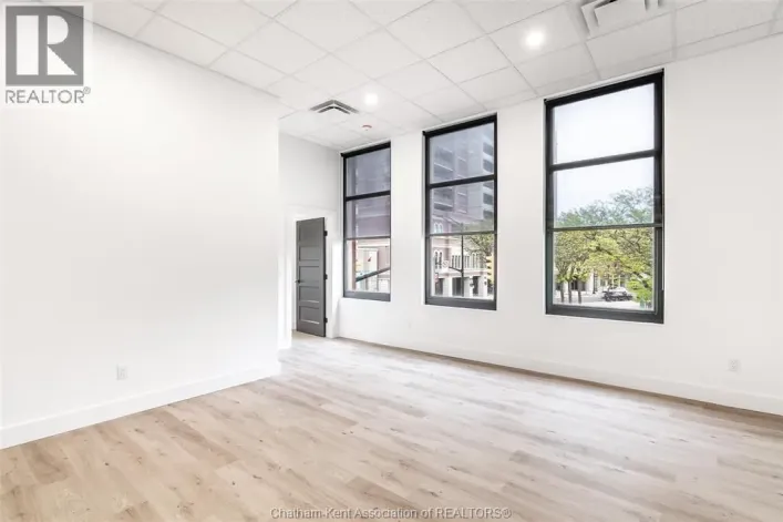 138 King STREET West Unit# 203, Chatham