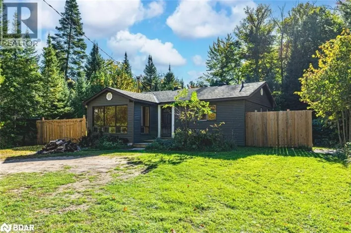 138 MOREAU Parkway, Tiny