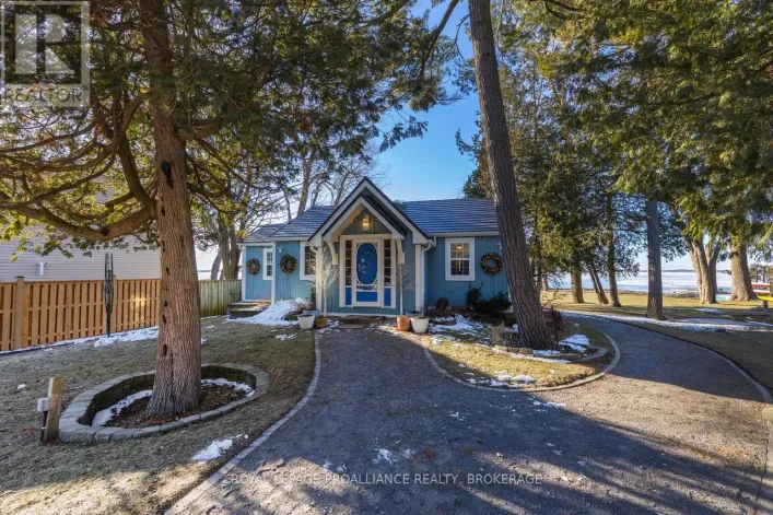 138 NICHOLSON POINT ROAD, Loyalist