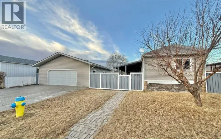 138 Nickerson Avenue, Hinton