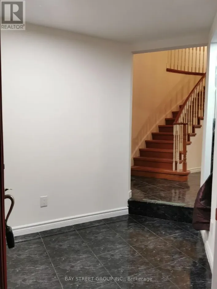 138 ROSEDALE HEIGHTS DRIVE, Vaughan
