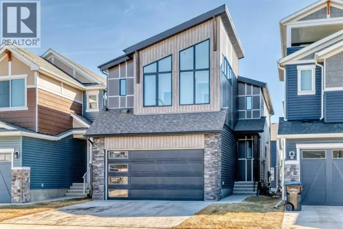 138 Silver Spruce Grove SW, Calgary