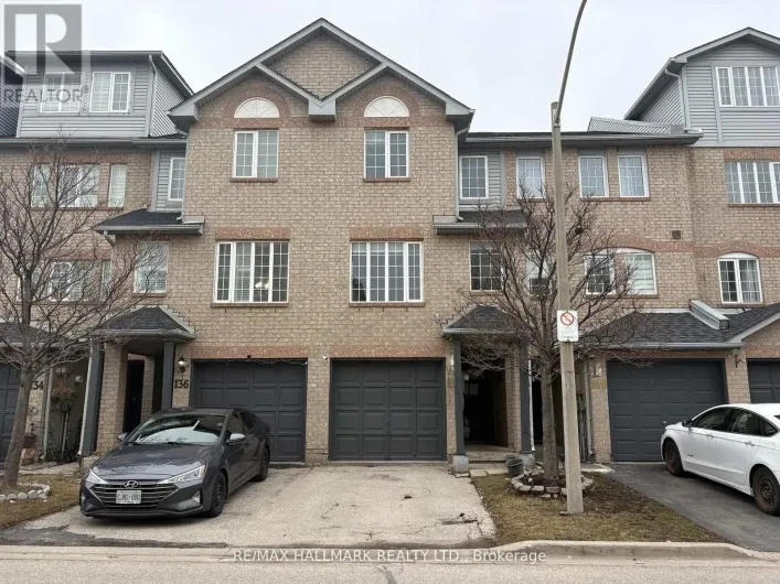 138 SPADINA ROAD, Brampton