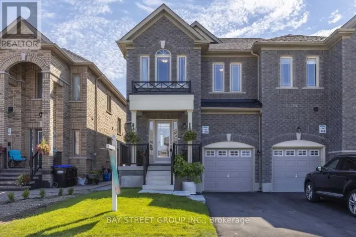 138 SUTHERLAND AVENUE, Bradford West Gwillimbury