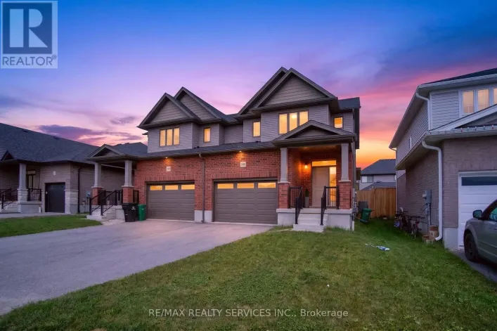 138 WOODBERRY CRESCENT, Woolwich