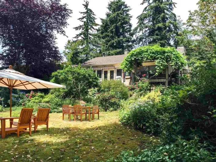 1381 EVERALL STREET, White Rock