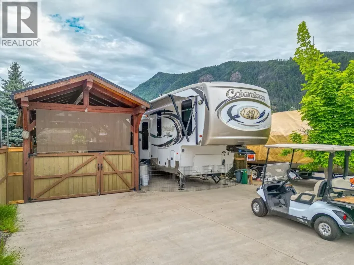 1383 Silver Sands Road Unit# 109, Sicamous