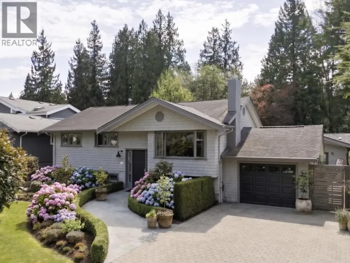 1383 W 23RD STREET, North Vancouver
