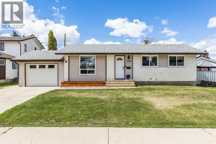 1384 10 Avenue NE, Medicine Hat