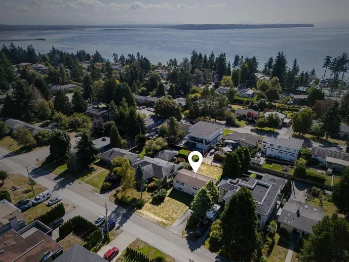 13850 BLACKBURN AVENUE, White Rock