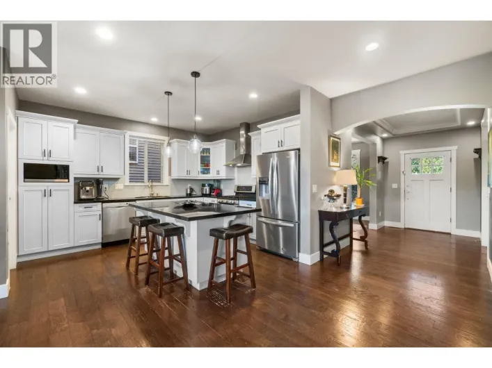 1386 COAST MERIDIAN ROAD, Coquitlam