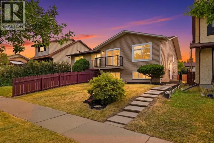 1387 Berkley Drive NW, Calgary