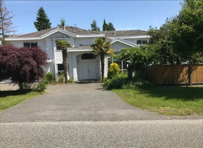 1388 LEE STREET, White Rock