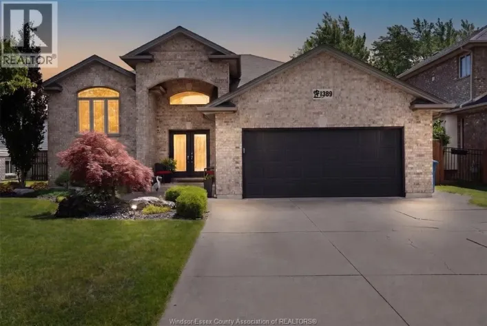 1389 CROSSWINDS DRIVE, Lakeshore