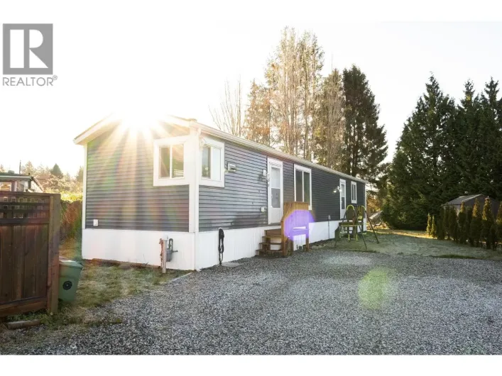 139 1413 SUNSHINE COAST HIGHWAY, Gibsons