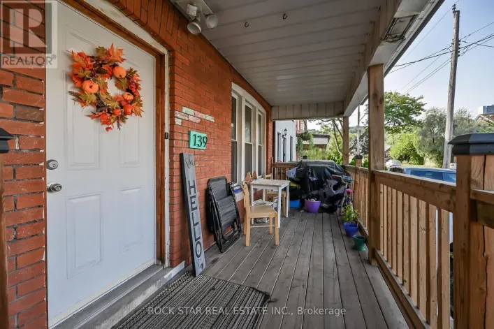 139 BALSAM AVENUE S, Hamilton