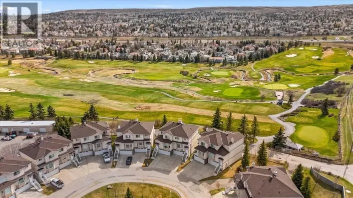 139 Country Hills Gardens NW, Calgary