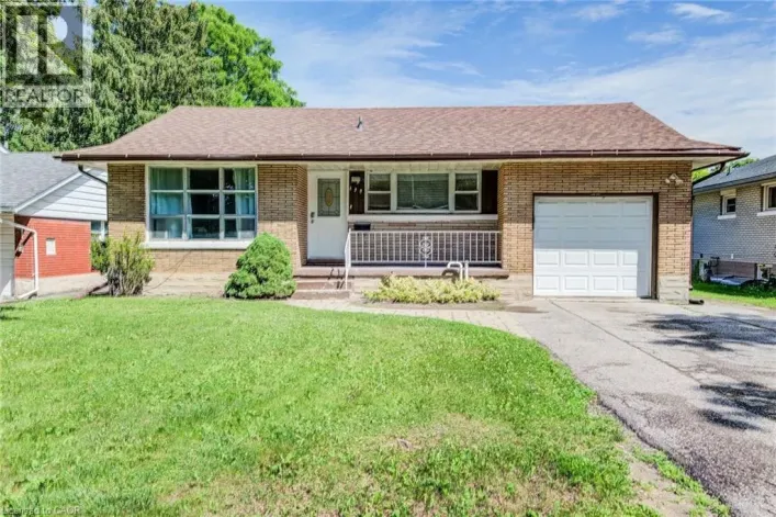 Duplex for sale: 139 ELGIN Crescent, Waterloo