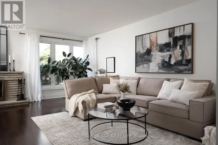 139 HOLCOLM ROAD, Toronto